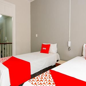 Habitación con 2 Camas Individuales